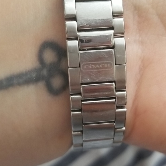 💎 Coach Watch - Silver with Stainless Steel Face - Picture 6 of 6